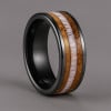 Bague de mariage céramique noire avec bois chene