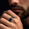 Bague homme anneau tungstene bleu fibre de carbone personnalisable