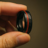 Bague personnalisee homme anneau tungstene brosse facette ligne bois