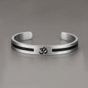 Pulsera OM para hombre tipo brazalete en acero inoxidable – personalizable