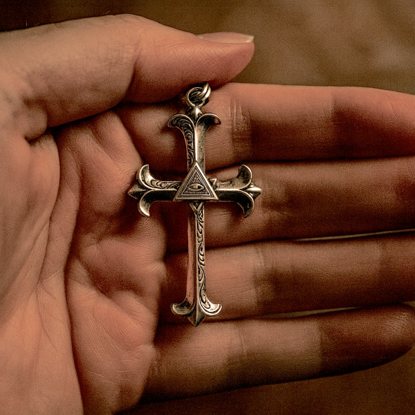 Ciondolo A Croce In Argento Sterling Realizzato A Mano Unico