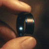 Bague personnalisee tungstene homme finition brosse noir bleu
