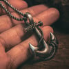 Pendentif homme celtique ancre marine acier