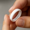 B4 Bague personnalisee alliance dome ceramique noire
