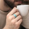 Bague homme tungstene anneau ruban turquoise a graver