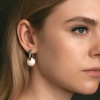 Boucles d'oreilles creoles boule ceramique noire finition polie - paire
