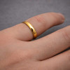 Bague alliance titane plaque or bande polie a graver personnaliser
