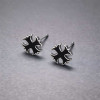 Boucles d'oreilles clous croix de malte argent resine noir