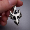 Pendentif homme epee bouclier acier resine noir finition polie