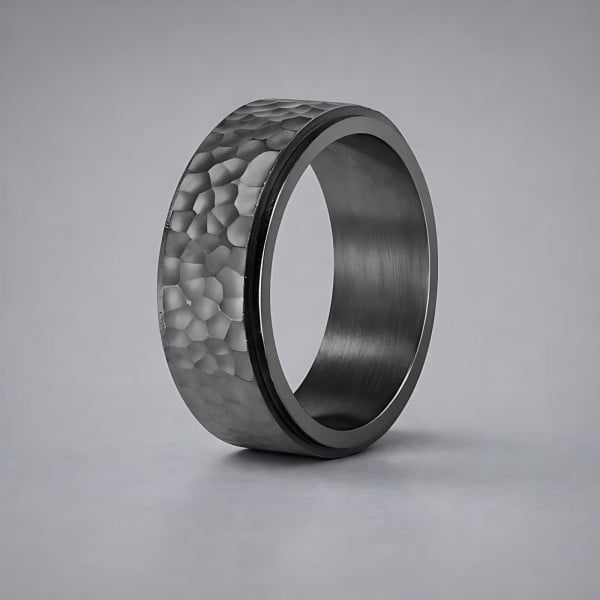 Bague homme anti stress tournant acier martelee personnalisable