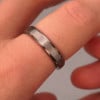 Bague homme titane bande brosse bleue personnalisee