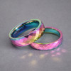 Bague tungstène personnalisable arc en ciel multi-facetté