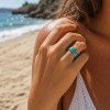 Bague alliance dôme en carbure de tungstène plaqué or 8mm – turquoise naturelle et élégance lumineuse