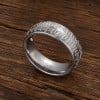 Bague personnalisee homme anneau titane plaque or style pneu biker rouage