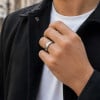 Bague personnalisee homme anneau titane plaque or style pneu biker rouage