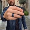 Bague Homme Tungstène Noir Martelé Opale Bleue 8mm Personnalisée