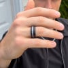 Bague Homme Tungstène Noir Martelé Pierre Minérale 8mm Personnalisée