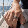 Bague alliance homme en carbure de tungstène 8mm – incrustation corne naturelle et élégance authentique