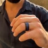 Bague personnalisee homme anneau tungstene ligne sable opale