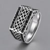Bague chevalière homme en acier 316L avec zircons noirs personnalisable