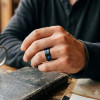 N Bague homme acier anneau noir brosse ligne bleue a graver