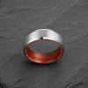 Bague alliance en carbure de tungstène et bois massif – Élégance naturelle