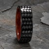 Bague alliance en fibre de carbone et bois massif – Élégance naturelle et contemporaine