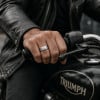Bague personnalisee homme dome tungstene brosse