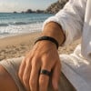 Bague alliance en fibre de carbone et bois poirier massif – Élégance naturelle