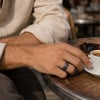 Bague tungstene homme brosse rainure rouage a graver
