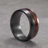 Bague alliance en fibre de carbone et ligne bois – Élégance naturelle