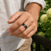 Bague homme en carbure de tungstène noir et pierre minérale – 8 mm