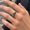 Alliance en titane et corne naturelle – Bague bombée personnalisable 8 mm