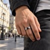 Bague en acier inoxydable avec onyx noir – Design ouvert personnalisable 7 mm