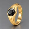 Chevalière en acier inoxydable avec onyx noir hexagonal – Personnalisable