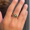 Chevalière en acier inoxydable avec onyx noir hexagonal – Personnalisable