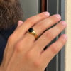 Chevalière en acier inoxydable avec onyx noir hexagonal – Personnalisable