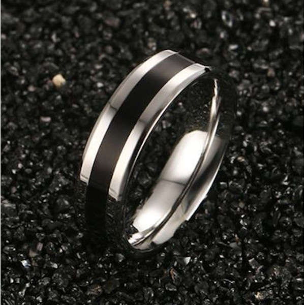 Bague personnalisee titane resine noir anneau homme bande a graver - Main Image
