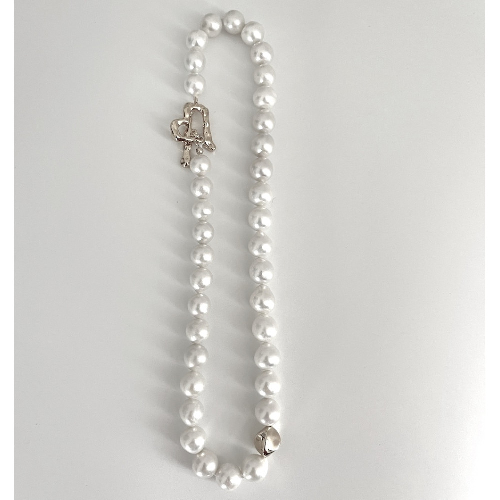 Collar de perlas de agua dulce blancas AAA de 9-11 mm con cierre en T de corazón chapado en oro