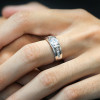 Anillo caballero de plata con placa de rodio y circonio para hombre y mujer.