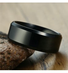 Bague ceramique noire matte brossee anneau personnalisable homme femme