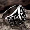 Anillo de caballero con cruz de Malta para hombre en acero