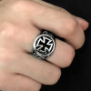 Anillo de caballero con cruz de Malta para hombre en acero