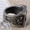 Anillo de caballero para hombre, calavera y hoz de acero.