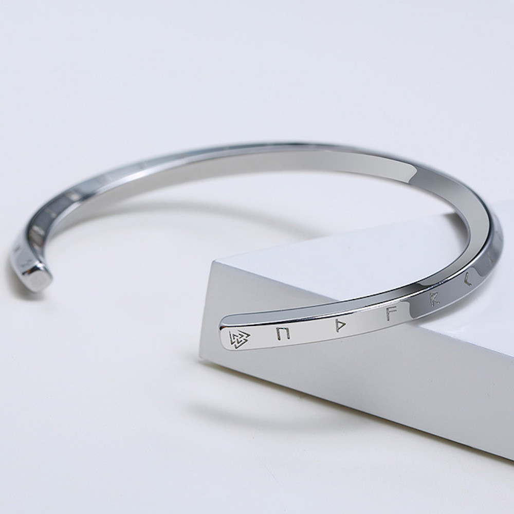 BRACELET-JONC OUVERT swarovski comme neuf EUR 39,00 - FR