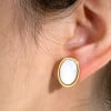 Boucles d'oreilles clous abalone ovale plaque or - paire