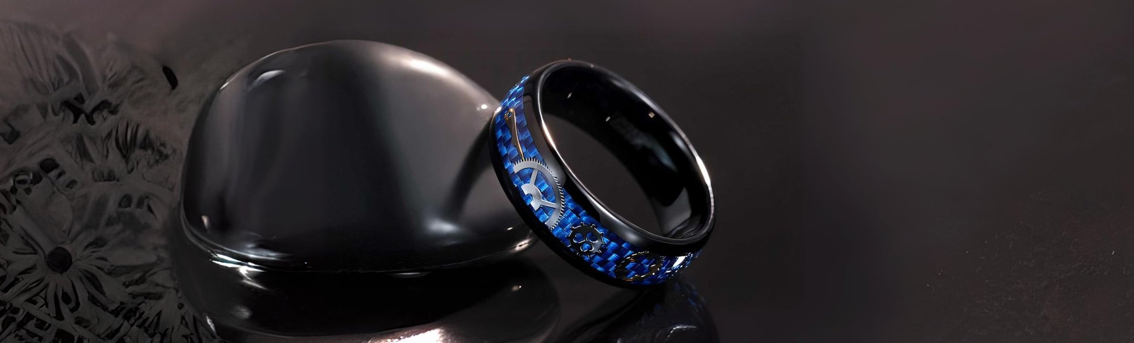 bague tungsten fibre de carbone motif rouage
