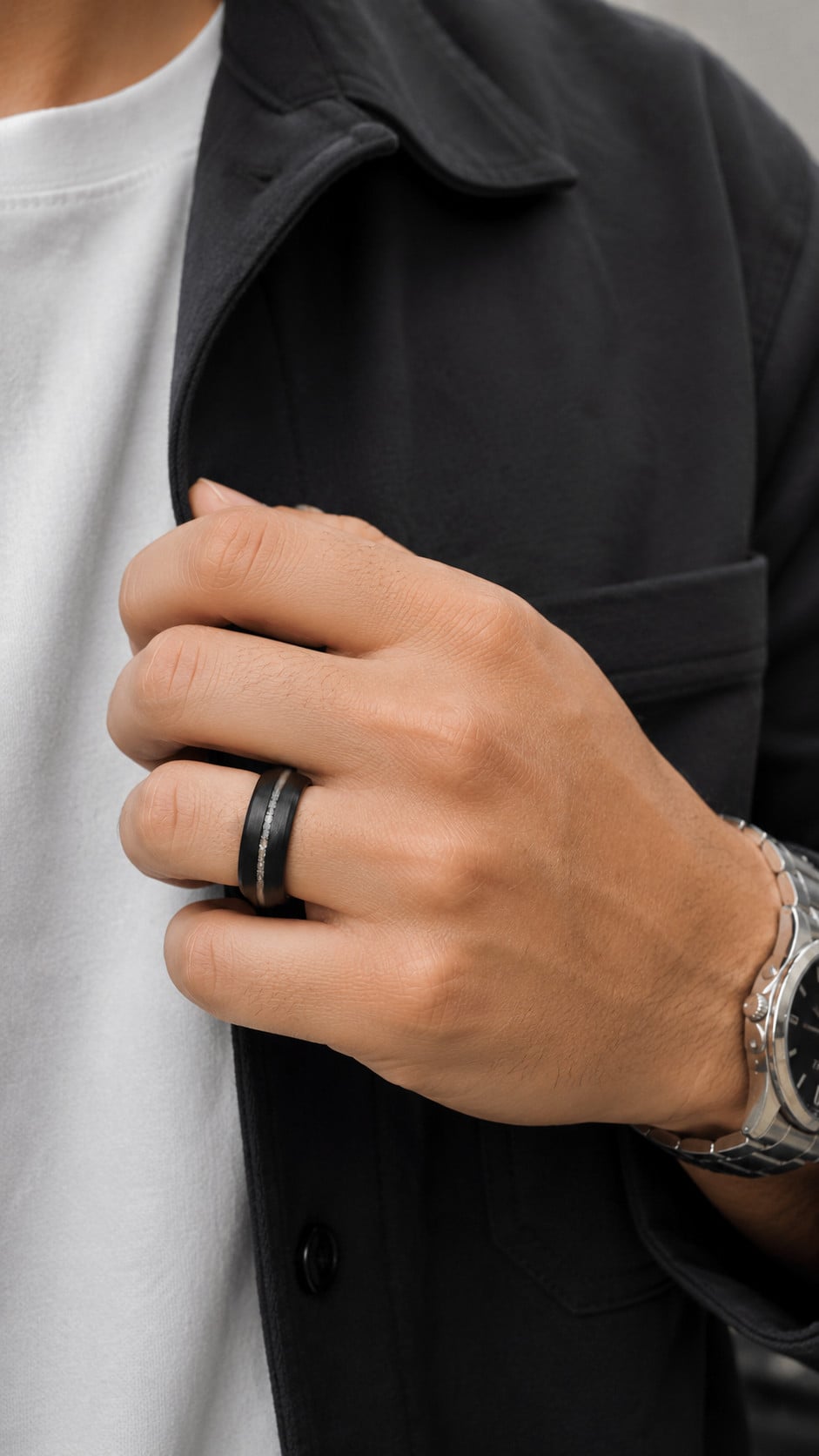 Bague alliance homme en tungstène noir avec fibre argentée