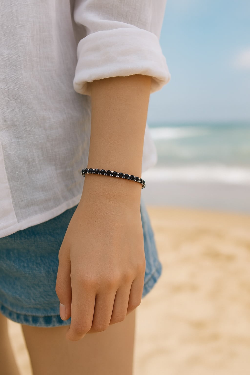 Women’s stainless steel bracelet set with zirconium adjustable clasp