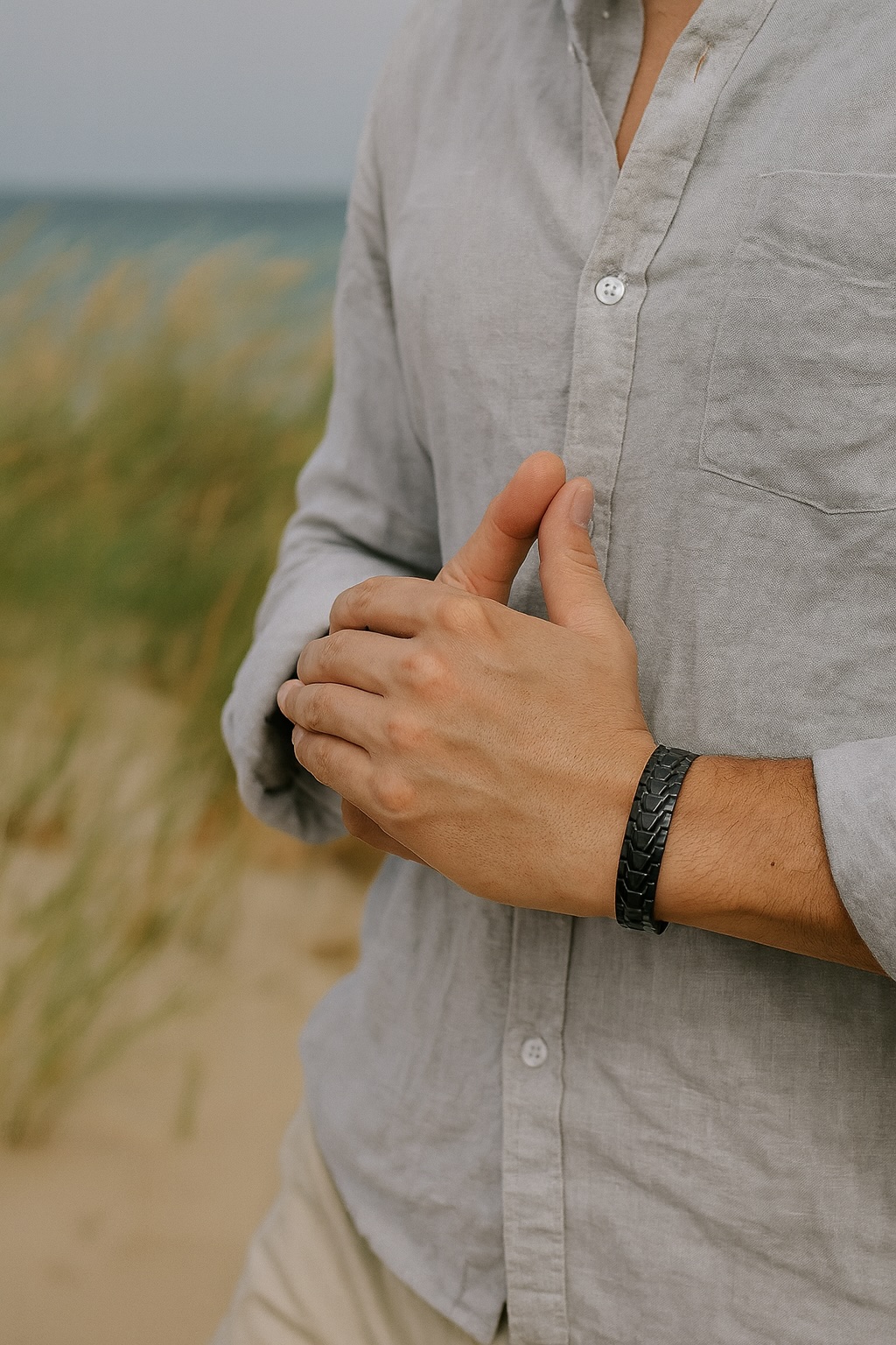 Men’s black stainless steel magnetic bracelet